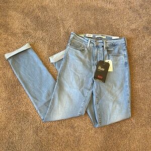 Levi’s High-rise Straight Jeans